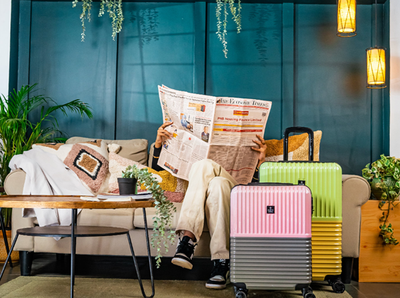 The Dual-Toned Trolley Bag Trend: A Fashionable Travel Companion from Nasher Miles