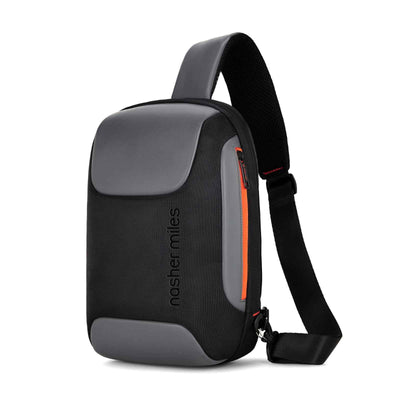 Nasher Miles Astoria black 12L sling bag at ₹1699 (66% off)