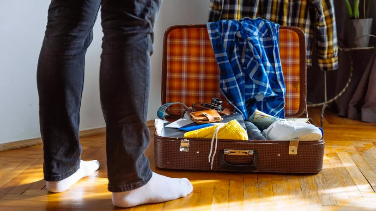 BEST WAYS TO CLEAN YOUR LUGGAGE AFTER A LONG VACAY